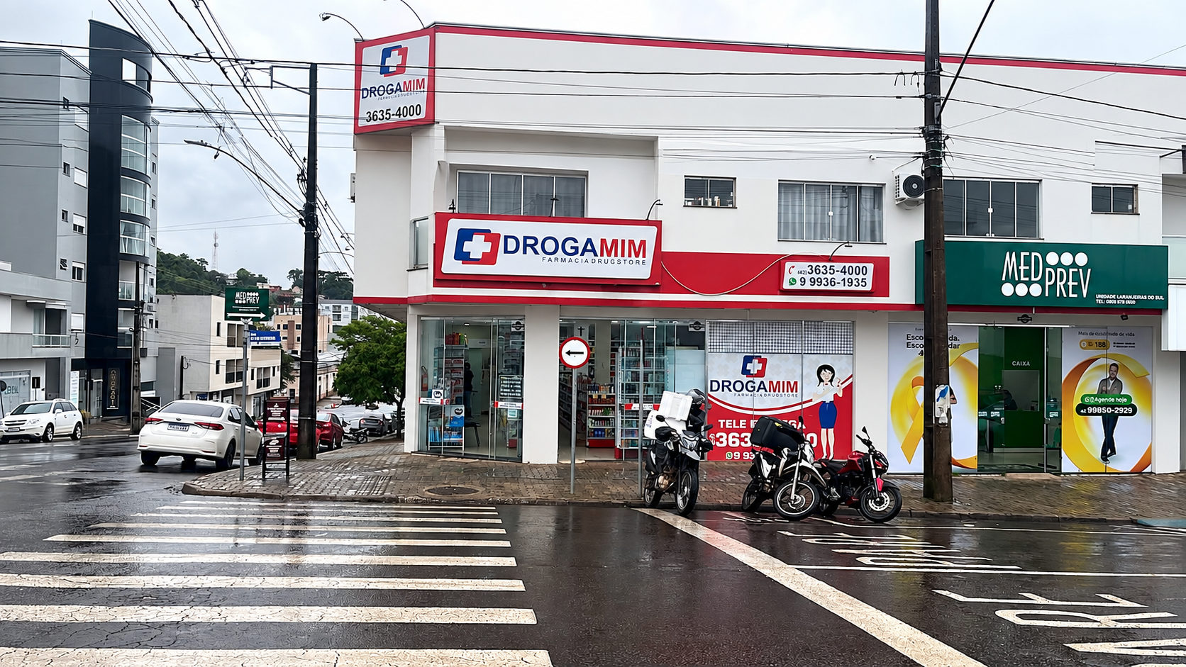 Fachada principal da Drogamim